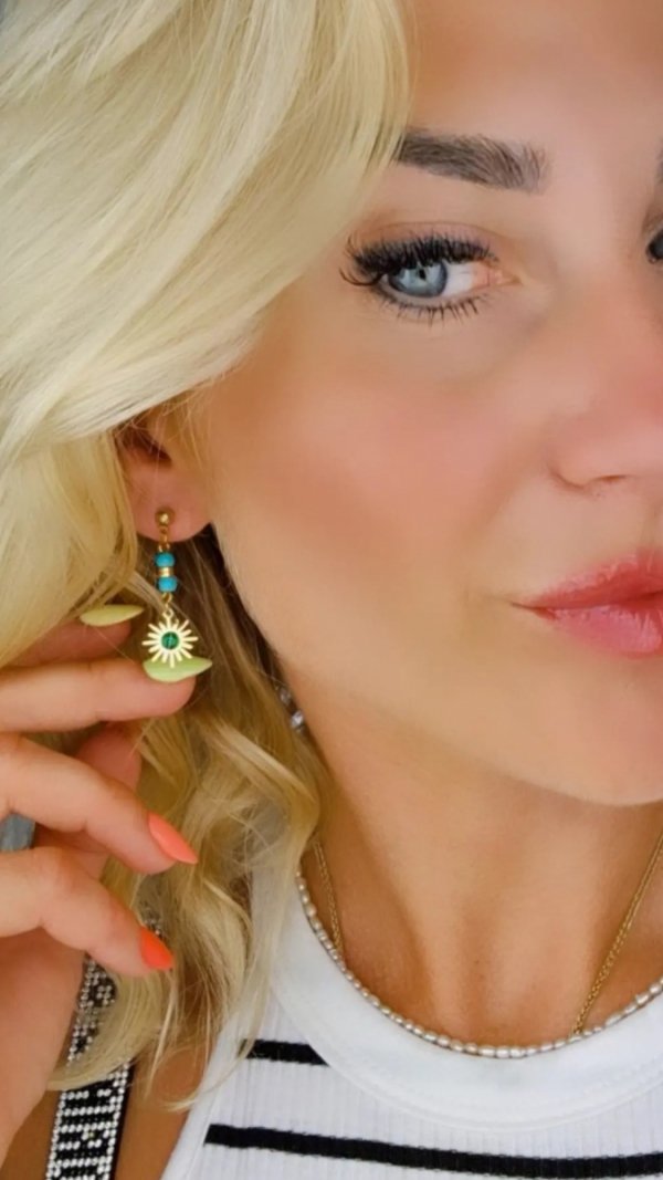 gold earrings made of stainless steel