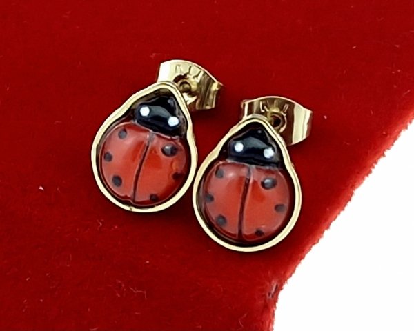 gold earrings made of stainless steel