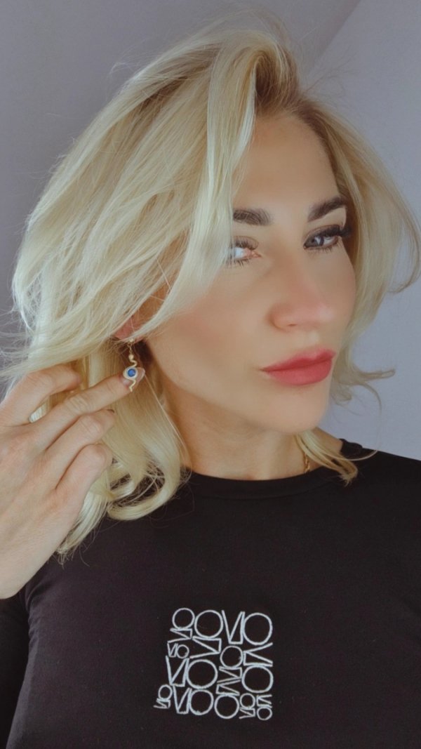 gold earrings made of stainless steel