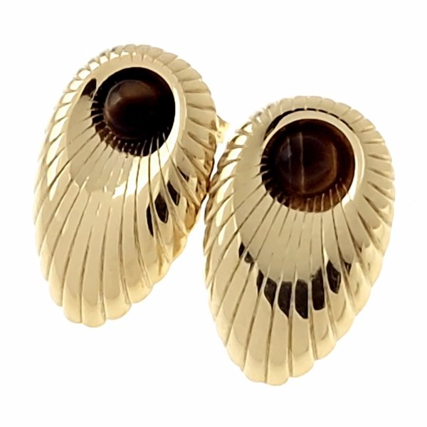 gold earrings made of stainless steel