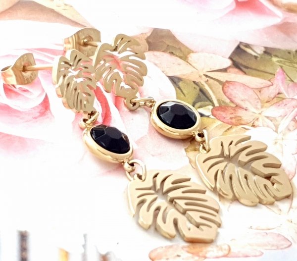 gold earrings made of stainless steel