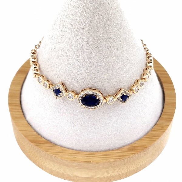 gold bracelet for a gold-plated leg
