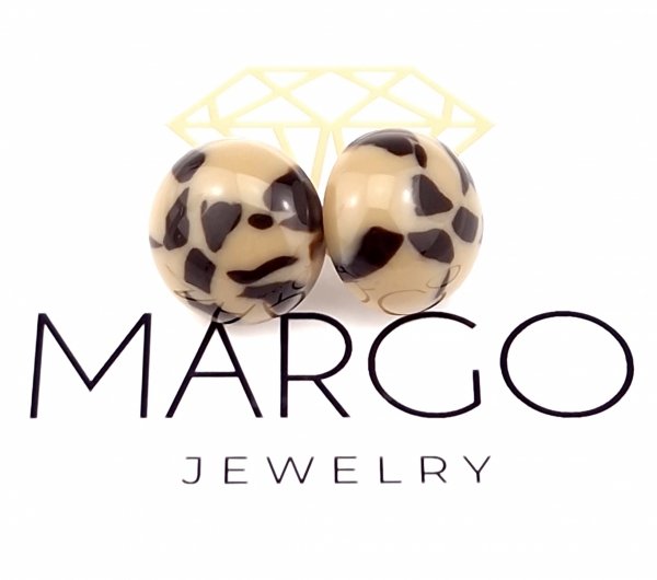 gold earrings made of stainless steel
