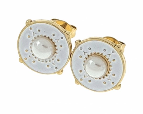 gold earrings made of stainless steel