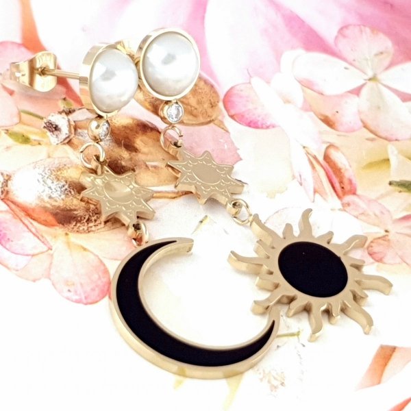 gold earrings made of stainless steel