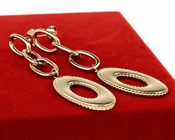 gold earrings made of stainless steel
