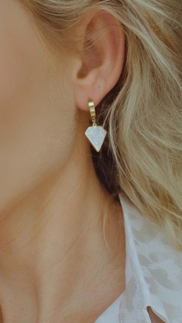 gold earrings made of stainless steel
