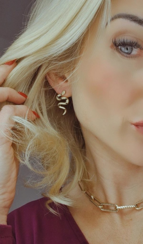 gold earrings made of stainless steel