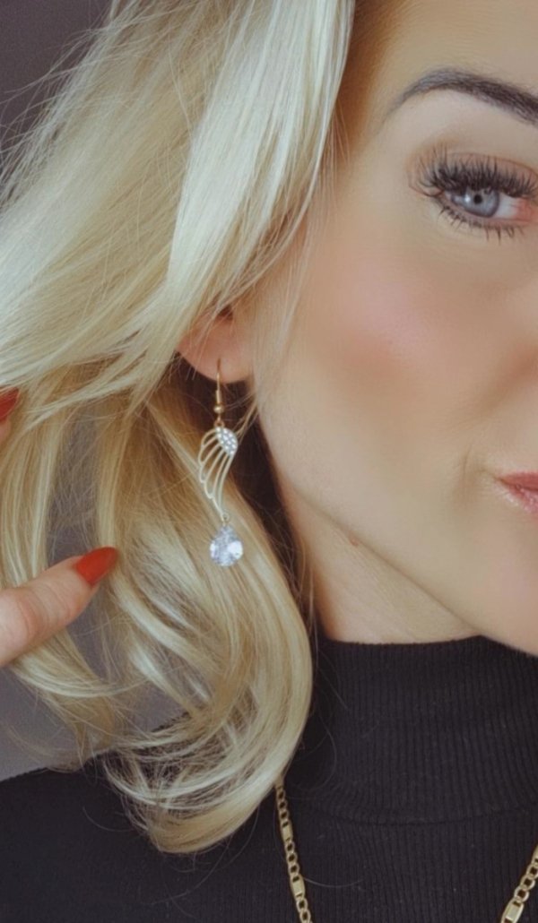 gold earrings made of stainless steel