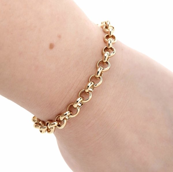 gold bracelet for a gold-plated leg