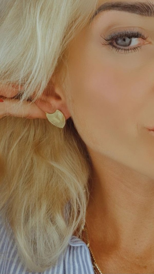 gold earrings made of stainless steel