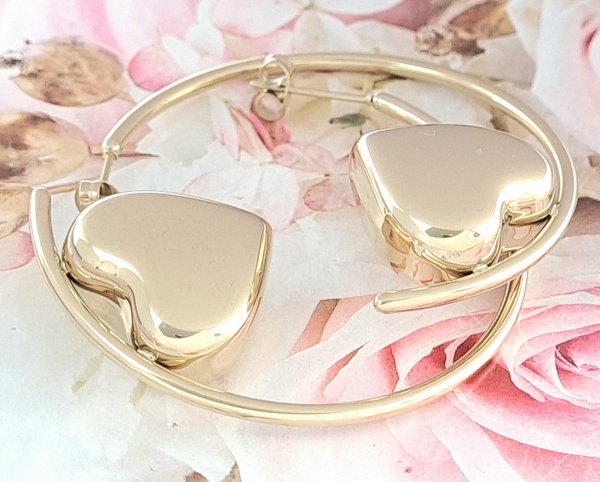 gold earrings made of stainless steel