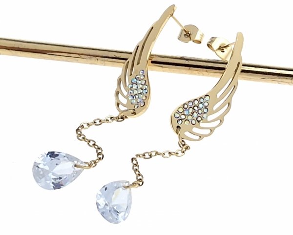 gold earrings made of stainless steel