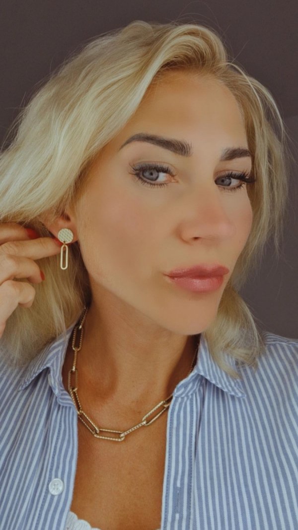 gold earrings made of stainless steel