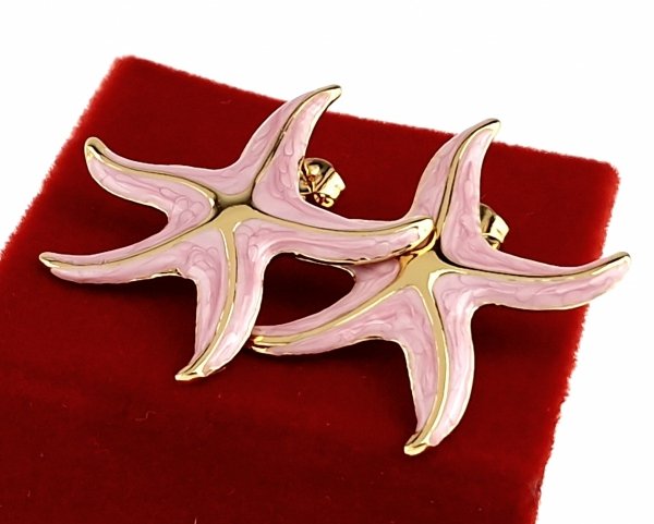 gold earrings made of stainless steel