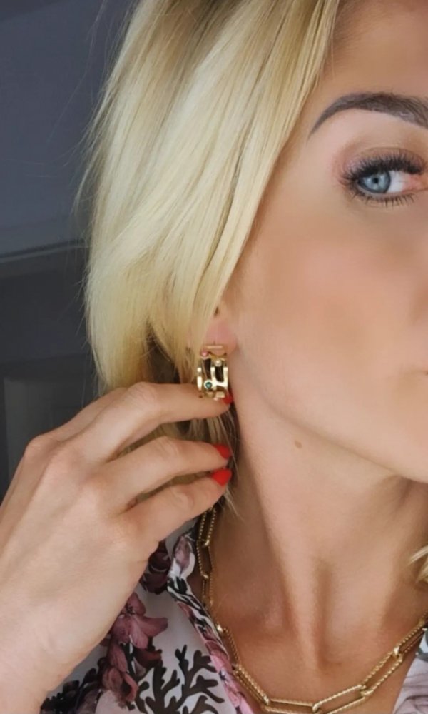 gold earrings made of stainless steel