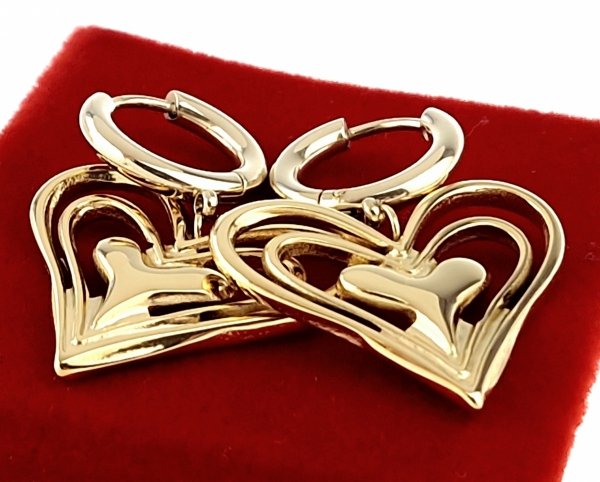 gold earrings made of stainless steel