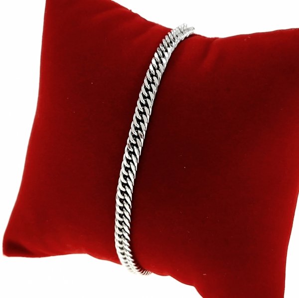 gold bracelet for a gold-plated leg