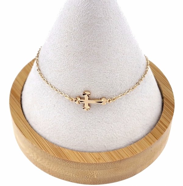 gold bracelet for a gold-plated leg