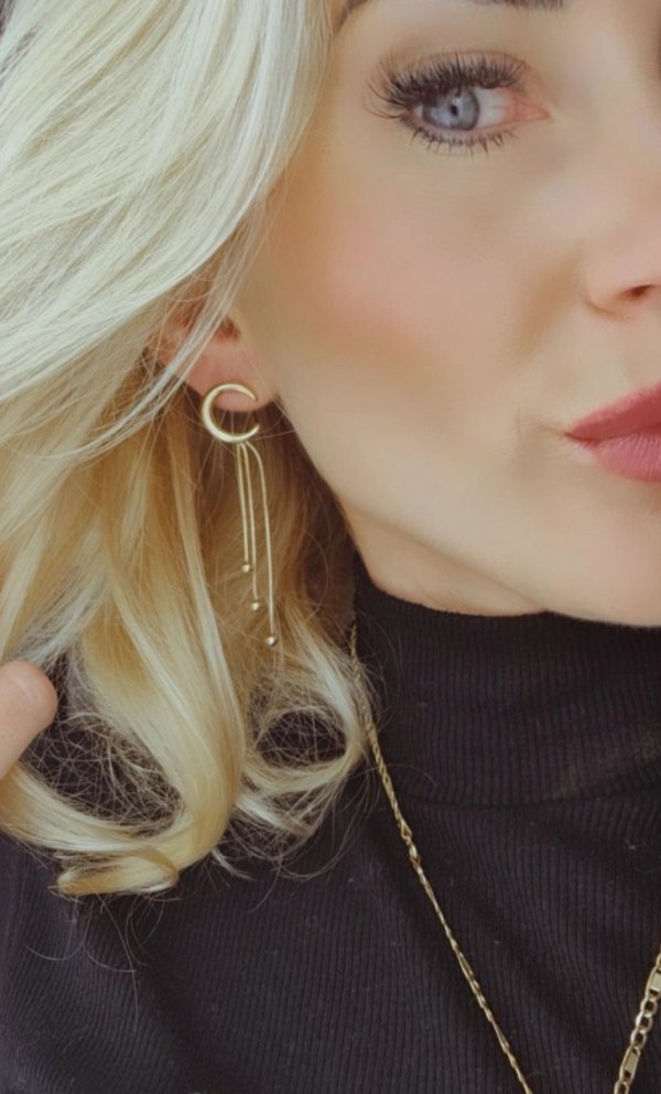 gold earrings made of stainless steel