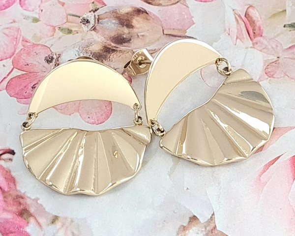 gold earrings made of stainless steel