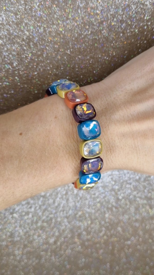 1413i Bransoletka bardzo modna jesienna krysztalki duża na gumce kryształki