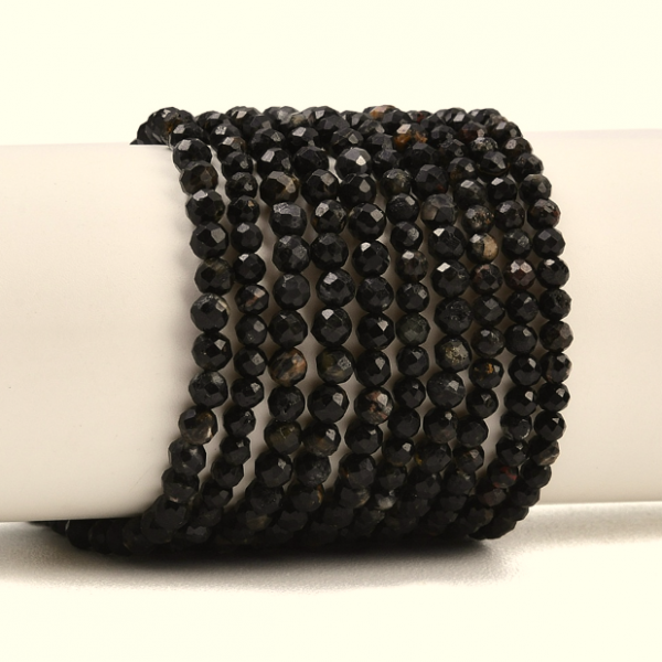 3248 Turmalin naturalne pasma koralików z czarnego turmalinu, fasetowane, okrągłe, 3~3,8 mm, otwór: 0,6 mm, ok. 108 szt./pasmo, 14,96"~15,35" (38~39 cm).