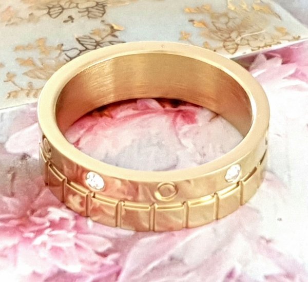sz218 Pierścionek 16,30mm złoty stal chirurgiczna 