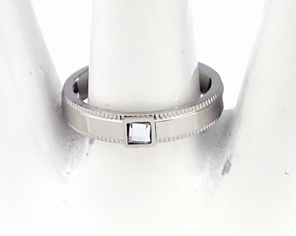 583 Pierścionek 17,30mm srebrny stal chirurgiczna 