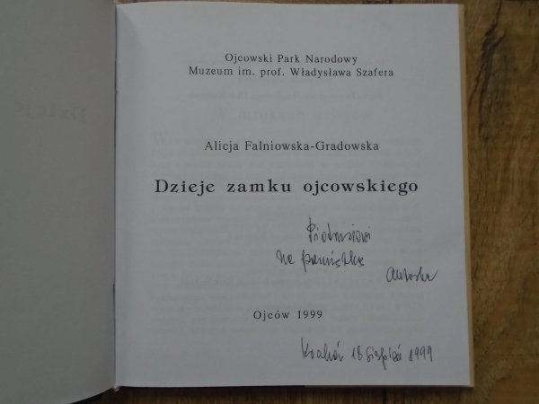 Alicja Falniowska-Gradowska • Dzieje Zamku Ojcowskiego