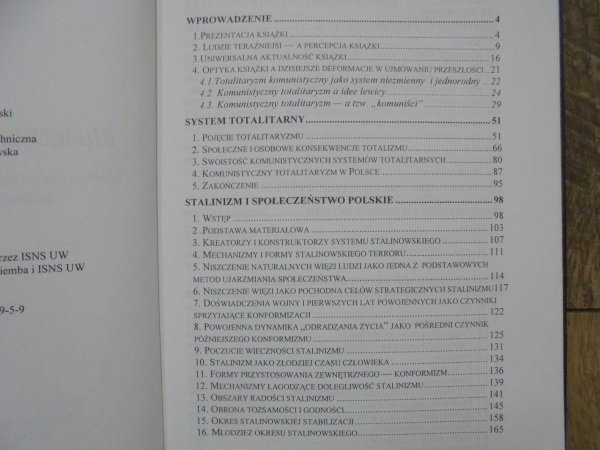 Hanna Świda-Ziemba • Człowiek wewnętrznie zniewolony. Mechanizmy i konsekwencje minionej formacji - analiza psychologiczna