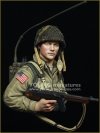 Young Miniatures YM1885 US Airborne Radio Operator CARENTAN 1944 1/10
