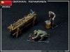 Miniart 35353 GERMAN REPAIRMEN 1/35