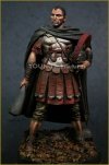 Young Miniatures YH9002-R Roman Officer 1st A.D 90mm