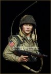 Young Miniatures YM1885 US Airborne Radio Operator CARENTAN 1944 1/10