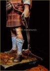 Young Miniatures YH9004 Highland Clansman 1746 90mm