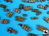Black Dog T72057 Tentage plus bedrols 3 accessories set 1/72