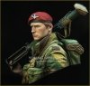 Young Miniatures YM1871 British Airborne WWII with PIAT 1/10