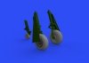 Eduard 648513 P-51D wheels pointed cross tread 1/48 EDUARD