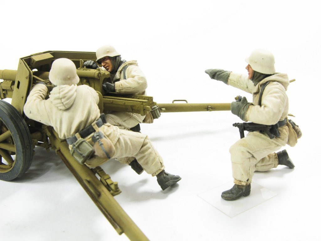Hobby Fan HF562 GERMAN PAK40 EASTERN FRONT -3 FIGURES - scale 1:35 - Figures