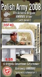 Toro 35F40 6 Brygada Desantowo-Szturmowa - Kierowca HMMWV Figurka wraz z kalkomanią 1/35 