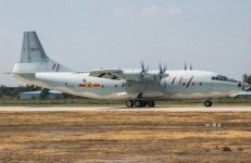 Hobby Boss 83902 Shaanxi Y-8 1/144