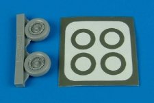 Aires 7221 A-1H Skyraider (U.S.A.F.) wheel & masks 1/72 Hasegawa