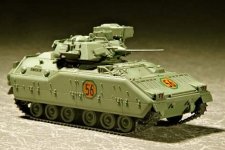 Trumpeter 07295 M2A0 Bradley Fighting Vehicle (1:72)