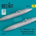 RESKIT RSU32-0112 F-4 PHANTOM II LATE 370 GALLON FUEL TANKS (ROYAL JET) WITH PYLONS (2 PCS) (3D PRINTED) 1/32