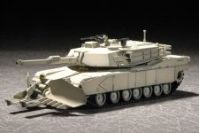 Trumpeter 07277 M1A1 with Mine Clearing Blade System (1:72)