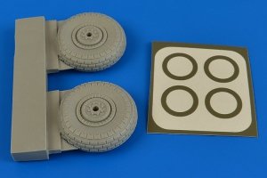 Aires 2207 Il-2m3 wheels & paint masks 1/32