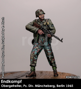 RADO Miniatures RDM35029 Obergefreiter, Pz.Div. Müncheberg, Berlin 1945 1/35
