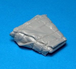 Panzer Art RE35-278 Dodge 3/4 engine deck with winter canvas 1/35