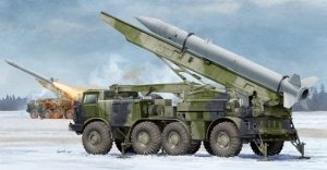 Trumpeter 01025 Russian 9P113 TEL w/9M21 Rocket of 9K52 Luna-M Short-range artillery 1:35